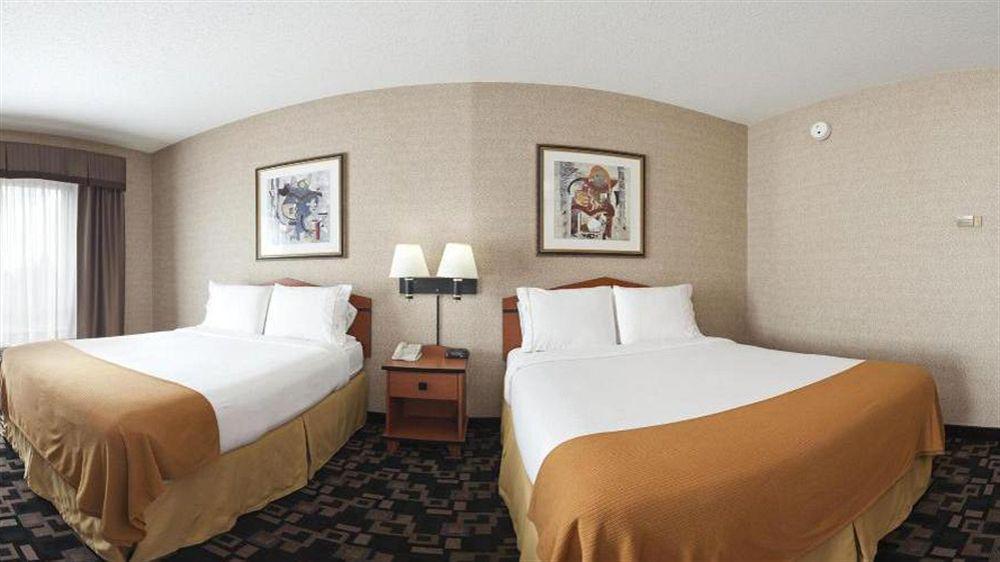 Comfort Inn & Suites Greenwood Near University Exteriör bild