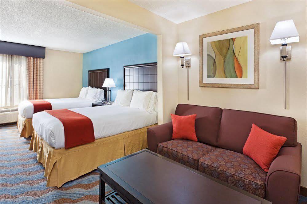 Comfort Inn & Suites Greenwood Near University Exteriör bild